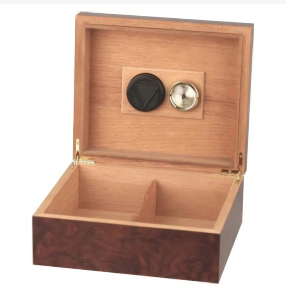 🆕️Cedar wood humidor - Picture 3 of 8